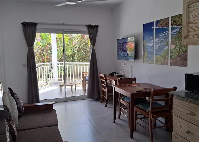 Гостевой дом Harmony Self-catering
